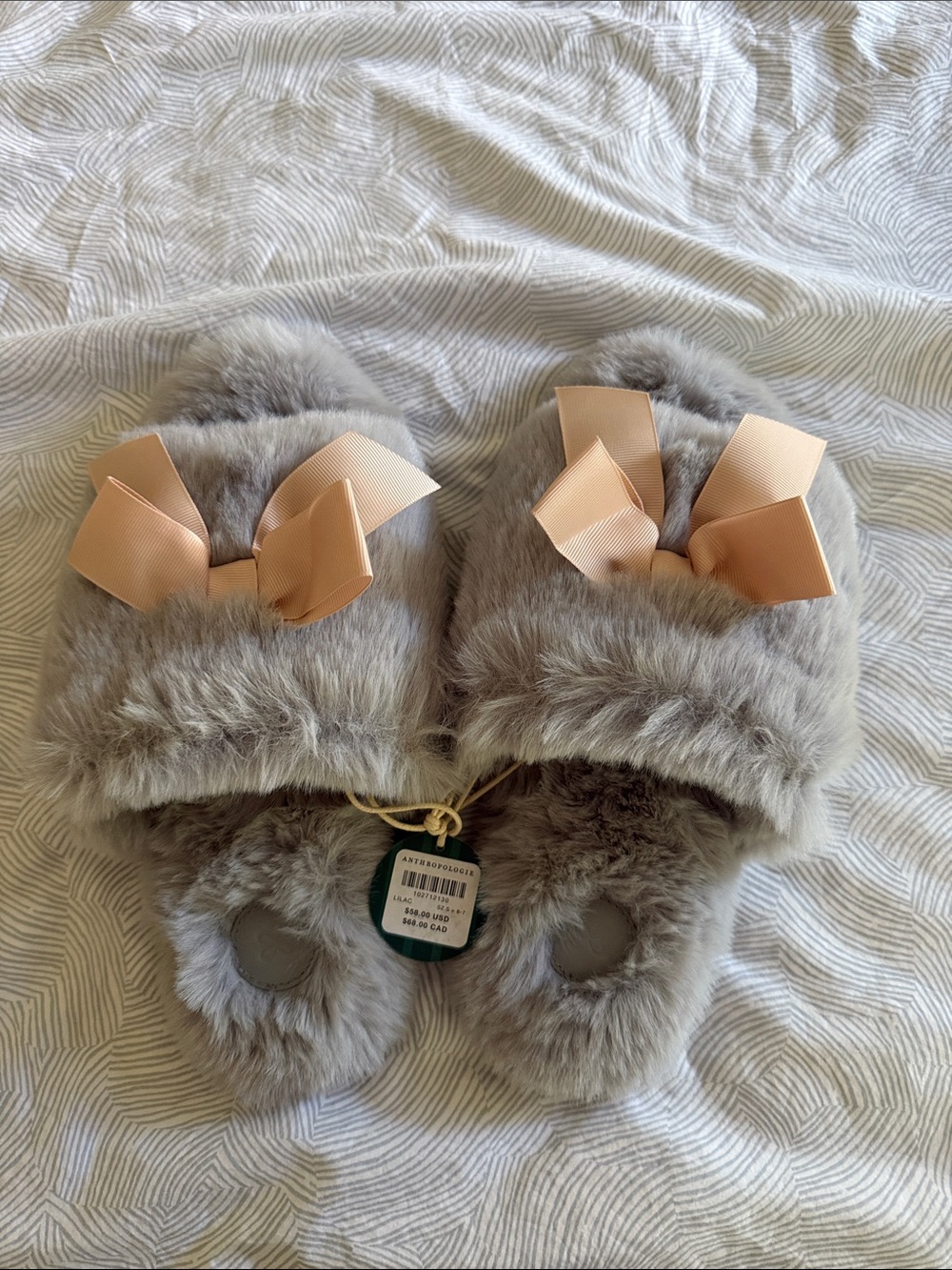 Anthropologie Gray Faux-Fur ladies Slippers with Peach Bows